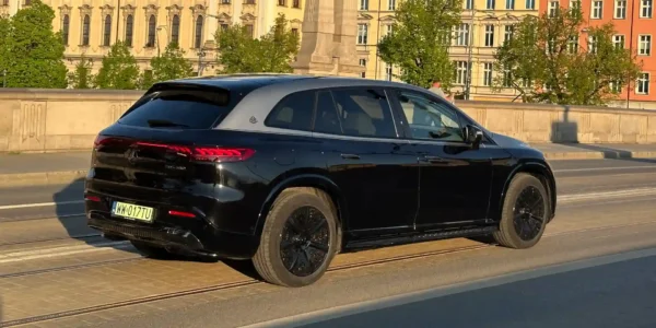 Mercedes-Maybach EQS 680 SUV, czyli komfort jazdy z innej galaktyki i 4,4 s do „setki”