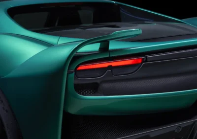 Ferrari 296 Speciale, zbliżenie na lewe tylne światło i znajdujący się nad nim mały spoiler