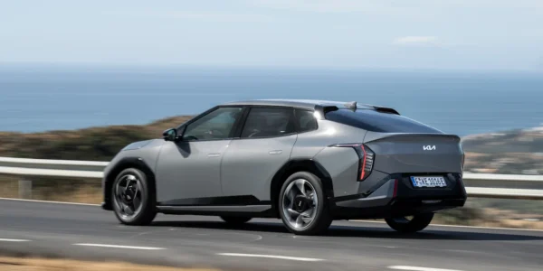 KIA EV4 FASTBACK – AWANGARDOWY I NOWOCZESNY SEDAN