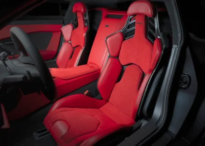 Toyota GR GT, fotele, widok od strony drzwi kierowcy