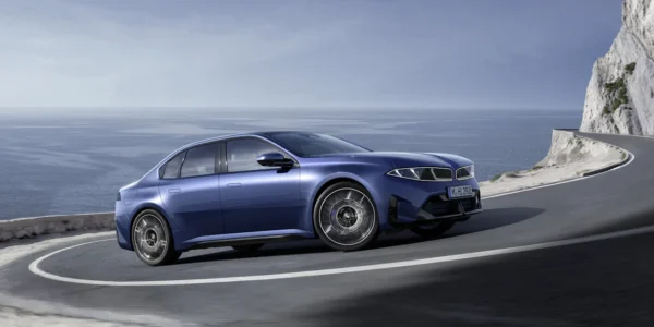 Takiego BMW jeszcze nie było! Pierwsza elektryczna „trójka” chce rządzić w klasie średniej nie tylko wśród „elektryków”