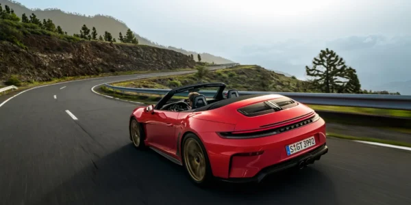 Takiej „911” jeszcze nie było. Porsche prezentuje GT3 S/C ze składanym, materiałowym dachem