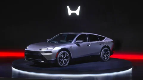 Honda pokazała prototyp dużego sedana i zapowiada hybrydę nowej generacji