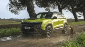 Jeep odświeża Avengera i wprowadza wersję specjalną na swoje 85. urodziny