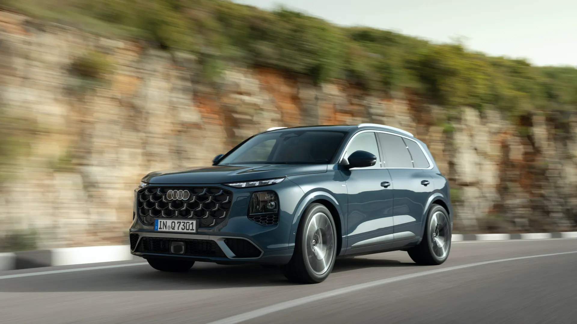 Nowe Audi Q7 z polskim cennikiem. Wiemy, ile kosztuje trzecia generacja luksusowego SUV-a