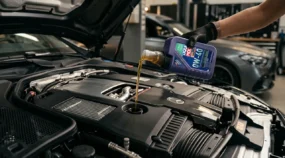 Jak często wymieniać olej silnikowy? Zalecenia producentów nie zawsze są zgodne z opiniami mechaników