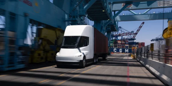 Tesla Semi wjeżdża do Europy. Start sprzedaży zaplanowano podczas IAA w Hanowerze