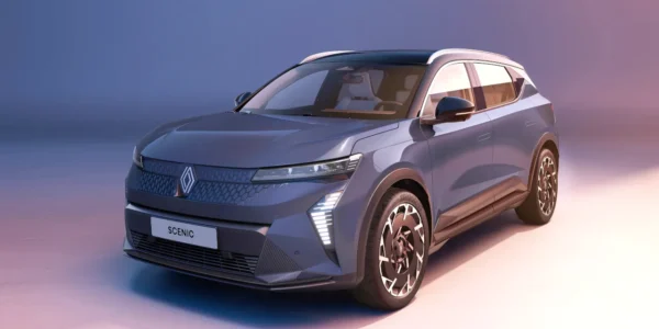 Renault Scenic E-Tech po zmianach. Teraz z większym akumulatorem i szybszym ładowaniem