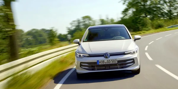 Czy Corolla ma się czego bać? Volkswagen właśnie opublikował ceny Golfa Hybrid o mocy 136 KM