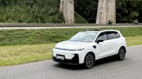 Hybrydowy Leapmotor B10, czyli mała elektrownia na kołach