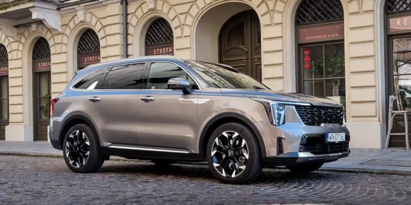KIA SORENTO – KOMFORT PRZESTRONNEGO SUVA I FINANSOWANIE DOPASOWANE DO POTRZEB