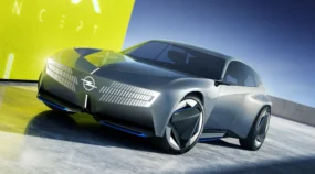 Opel STX Concept. Tak może wyglądać przyszła elektryczna Astra kombi