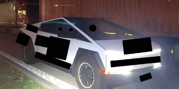 Cybertruck na polskich tablicach zatrzymany w Niemczech. Policjanci nie pozwolili kierowcy na dalszą podróż